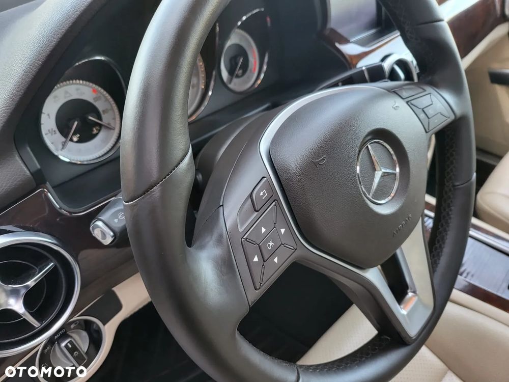 Mercedes-Benz GLK 350 4Matic BlueEFFICIENCY 7G-TRONIC - 17