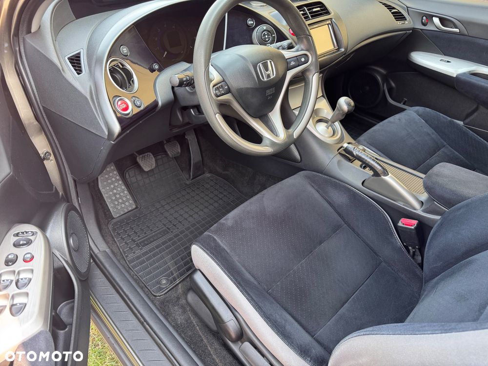 Honda Civic 1.4 Comfort - 9