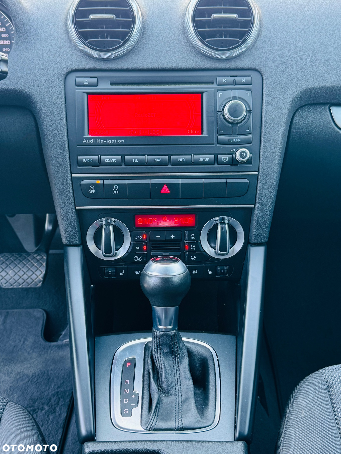 Audi A3 2.0 TDI Sportback DPF (DSG) S tronic Attraction - 17