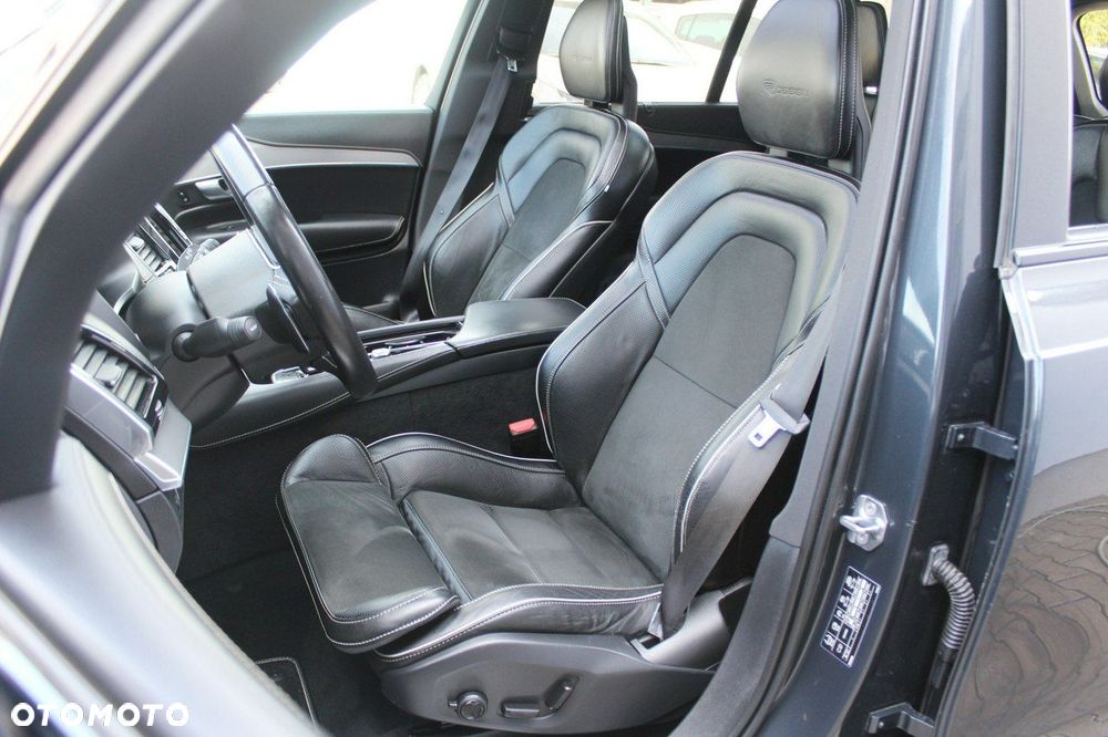 Volvo XC 90 B5 D AWD R-Design - 11