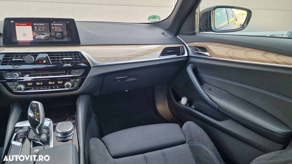 BMW Seria 5 530i xDrive AT - 3
