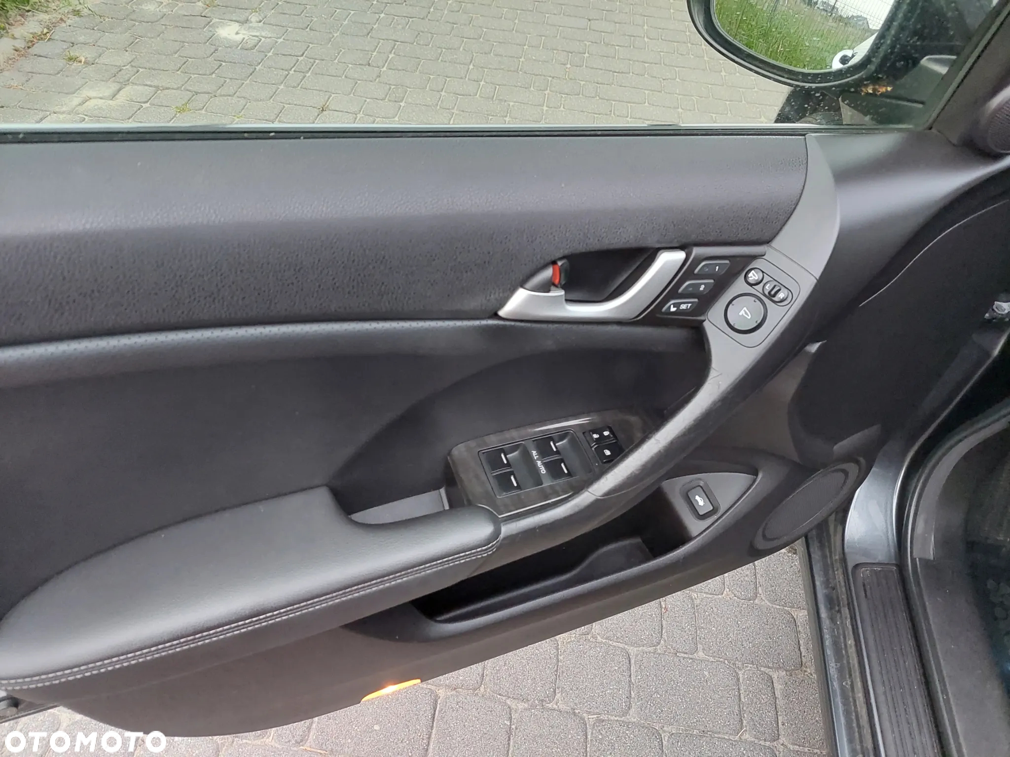 Honda Accord 2.0 Executive - 18