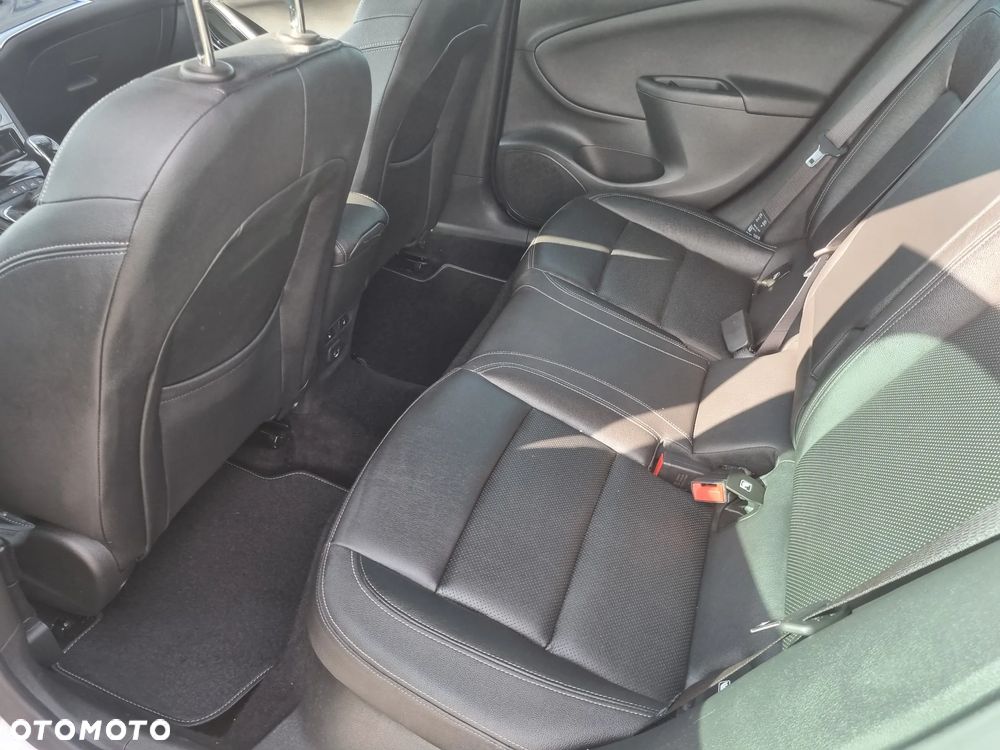 Opel Astra 1.2 Turbo Start/Stop GS Line - 10