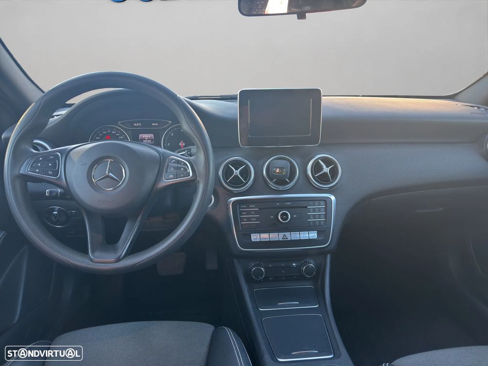 Mercedes-Benz A 180 CDI BlueEFFICIENCY Aut. - 14
