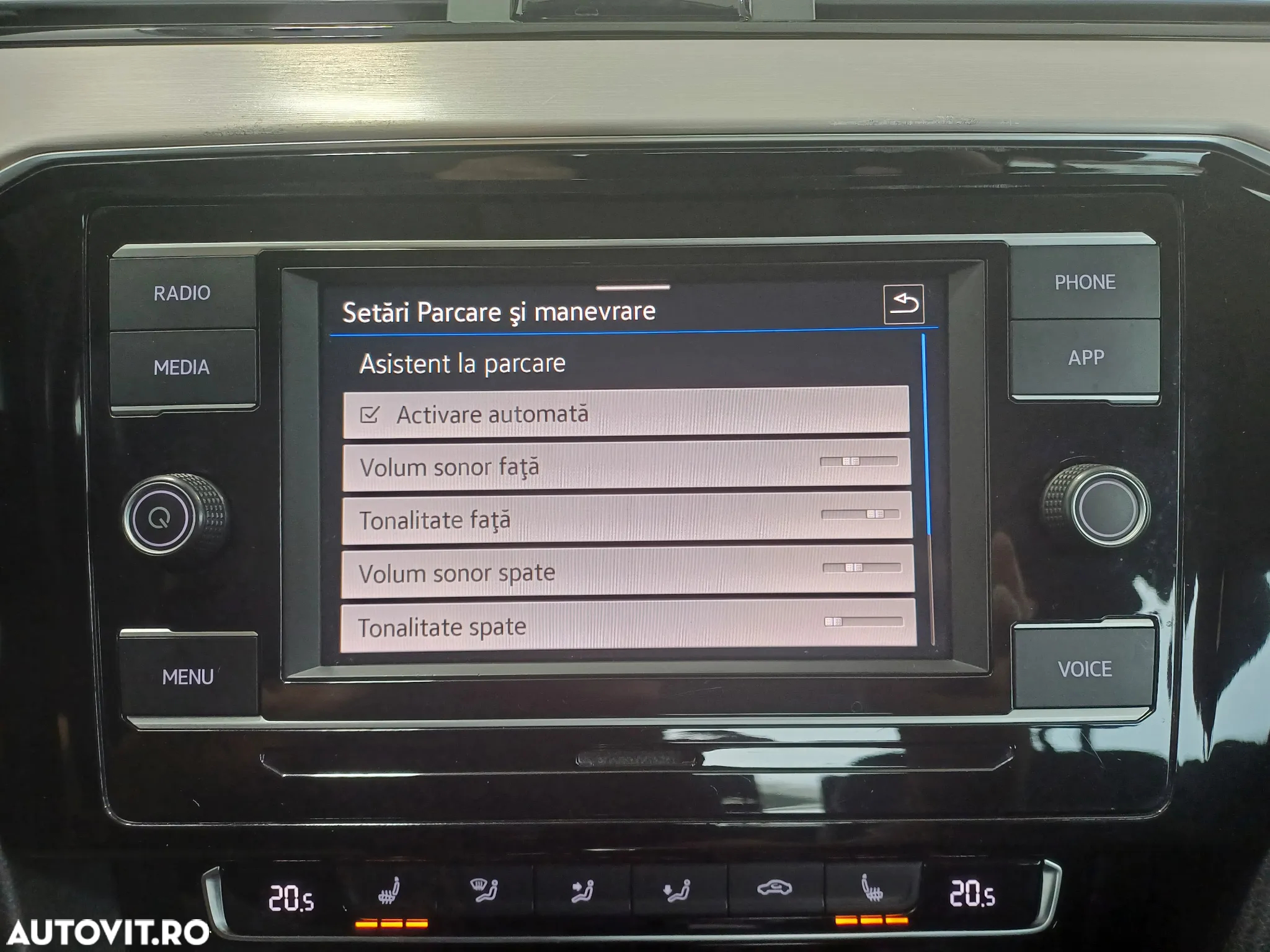 Volkswagen Passat 2.0 TDI DSG Highline - 22