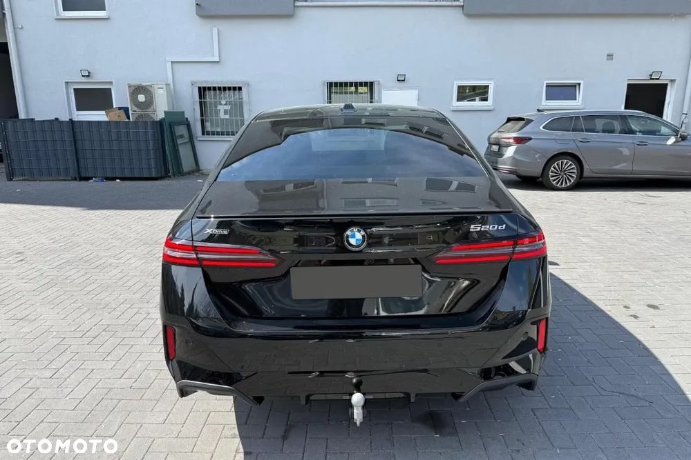 BMW Seria 5 520d xDrive mHEV M Sport - 8