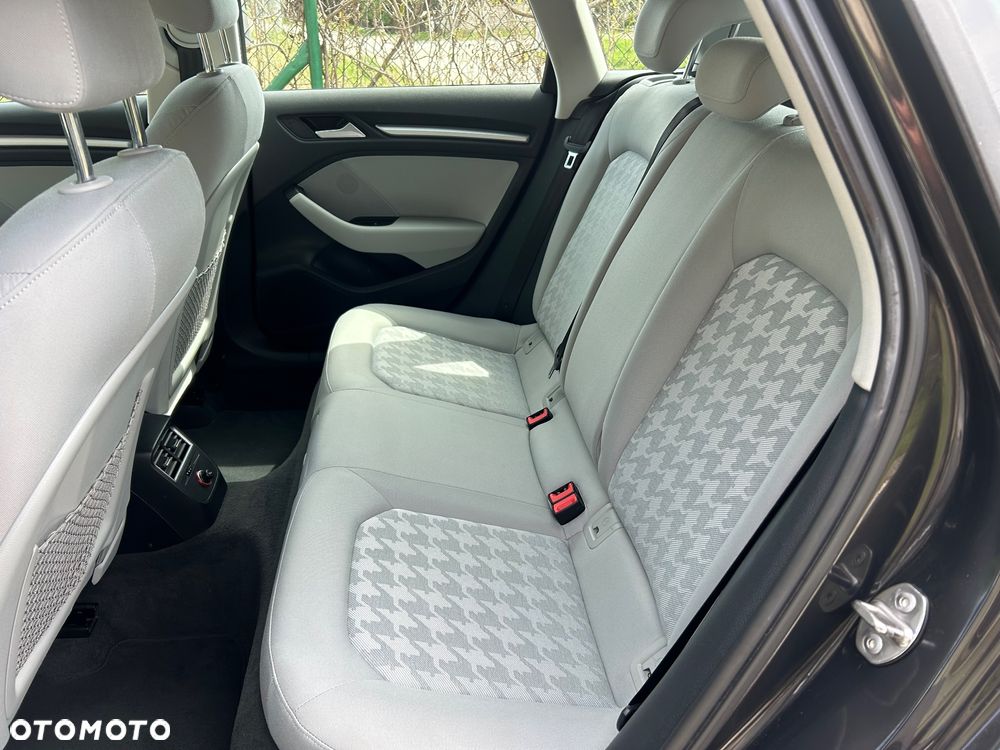 Audi A3 Sportback 1.6 TDI Attraction - 29