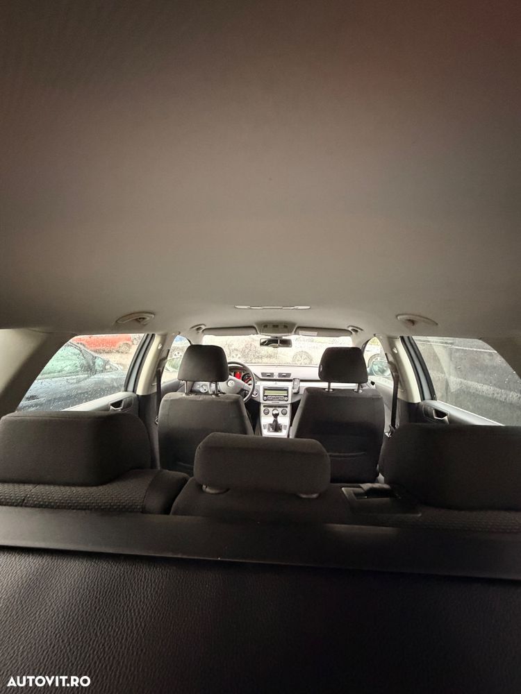 Volkswagen Passat - 10