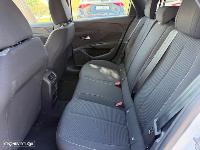 Peugeot 308 SW BlueHDi 130 EAT8 Business - 21