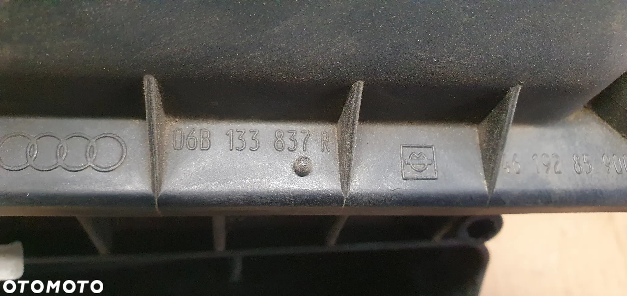 Obudowa filtra powietrza Audi A4 B6 2.0 06B133837R - 6