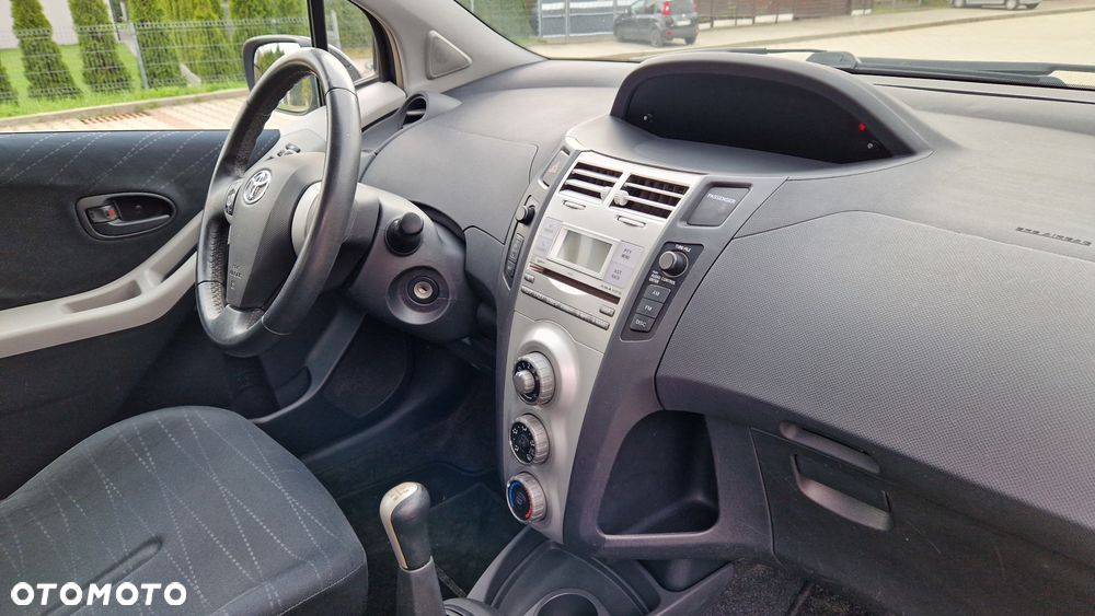 Toyota Yaris 1.0 VVT-i Luna - 20