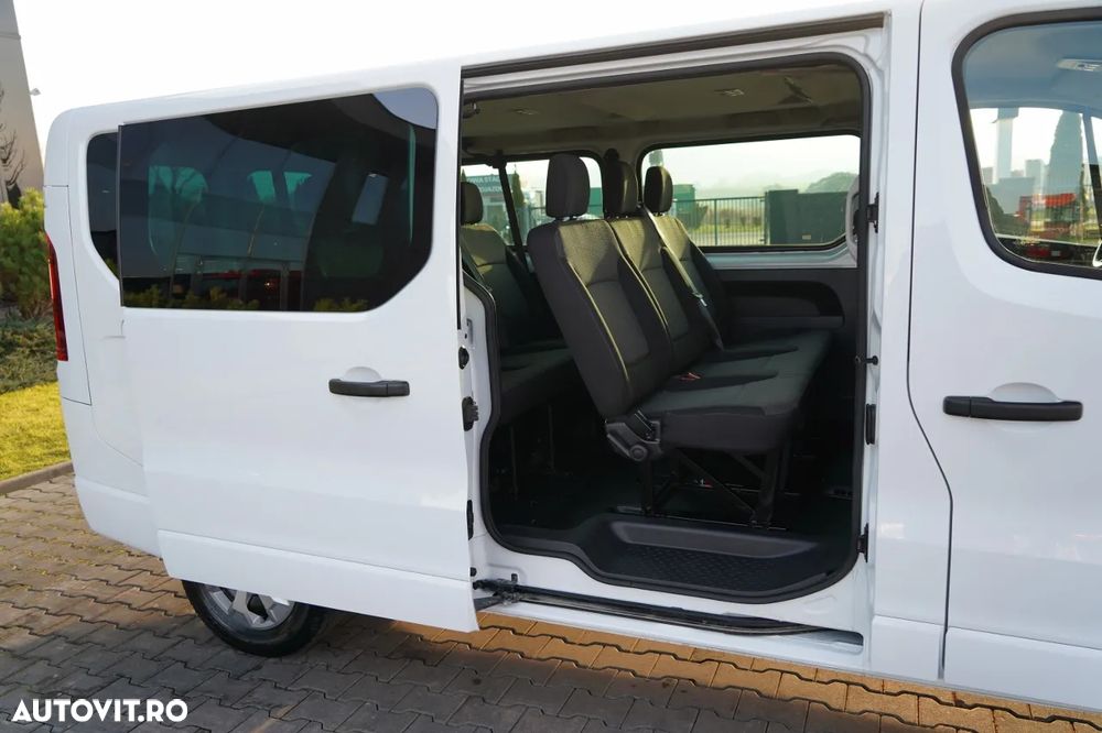 Renault TRAFIC III / AUTOBUS / 9 LOCURI / 90.000 KM / PRIMUL PROPRIETAR / SHOWROOM POLONESE / 2022 / - 28
