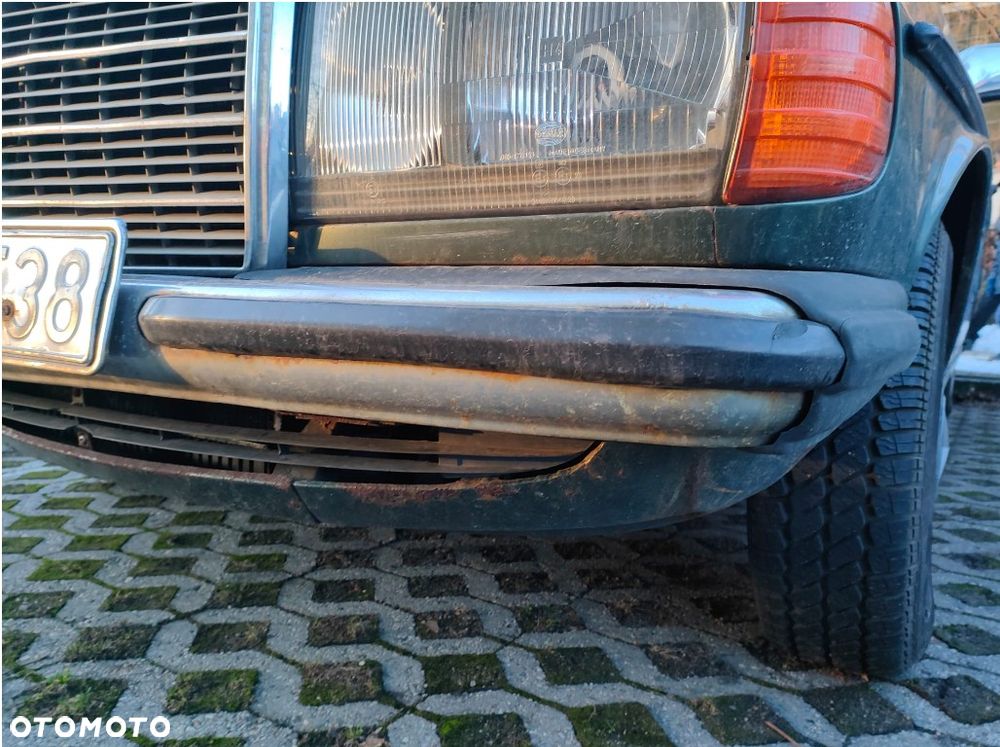 Mercedes-Benz W123 - 11