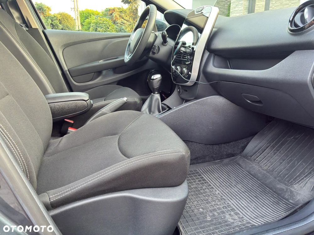 Renault Clio - 11