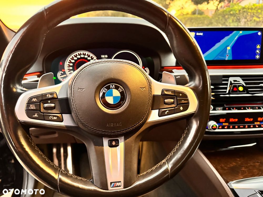 BMW Seria 5 540i xDrive M Sport sport - 28