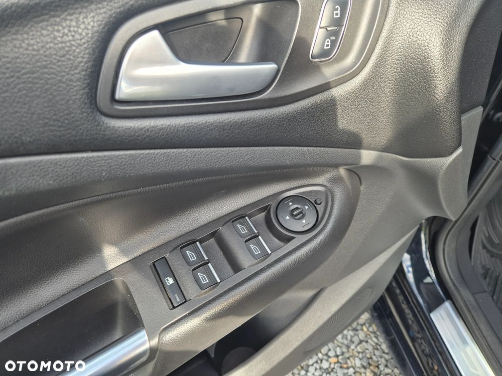 Ford Kuga 1.5 EcoBoost 2x4 ST-Line - 11