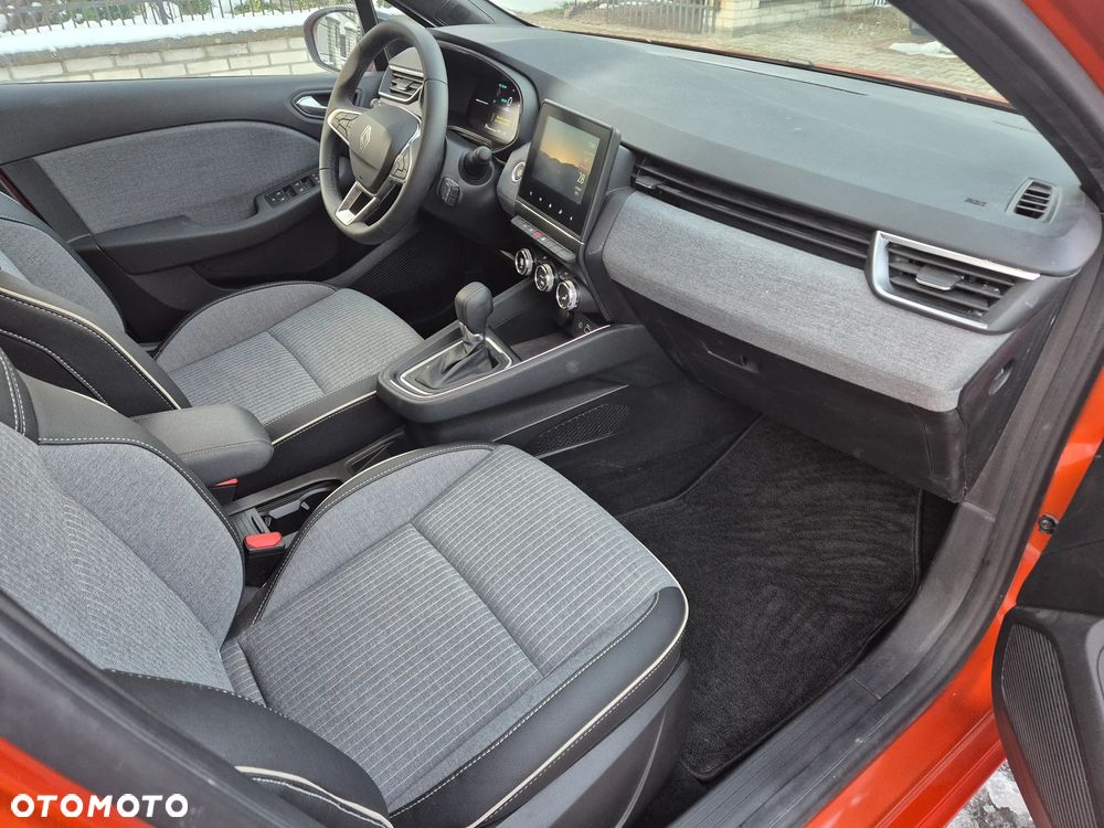 Renault Clio 1.6 E-TECH Full Hybrid 145 Generation - 12