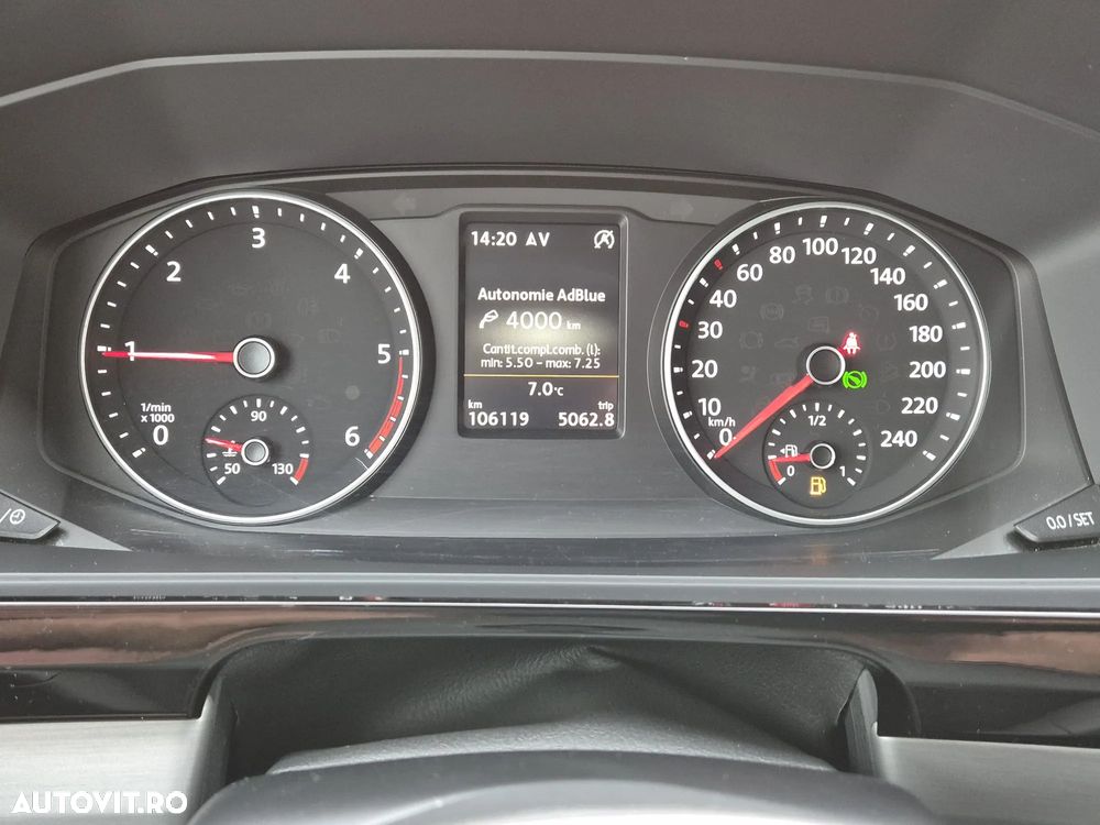 Volkswagen Multivan - 20