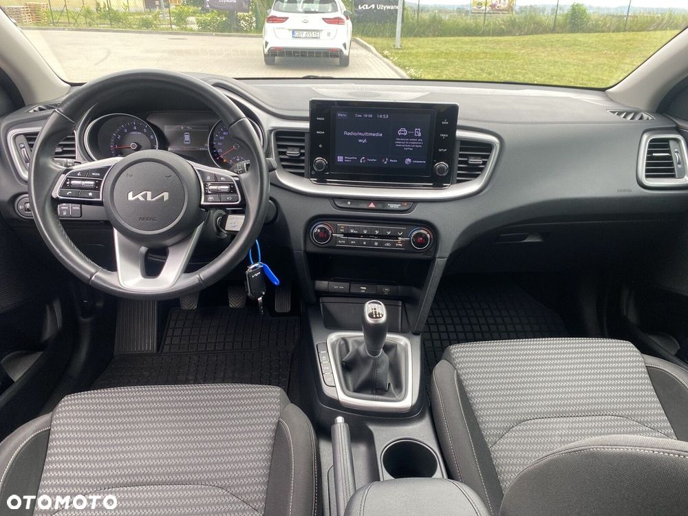 Kia Ceed - 12