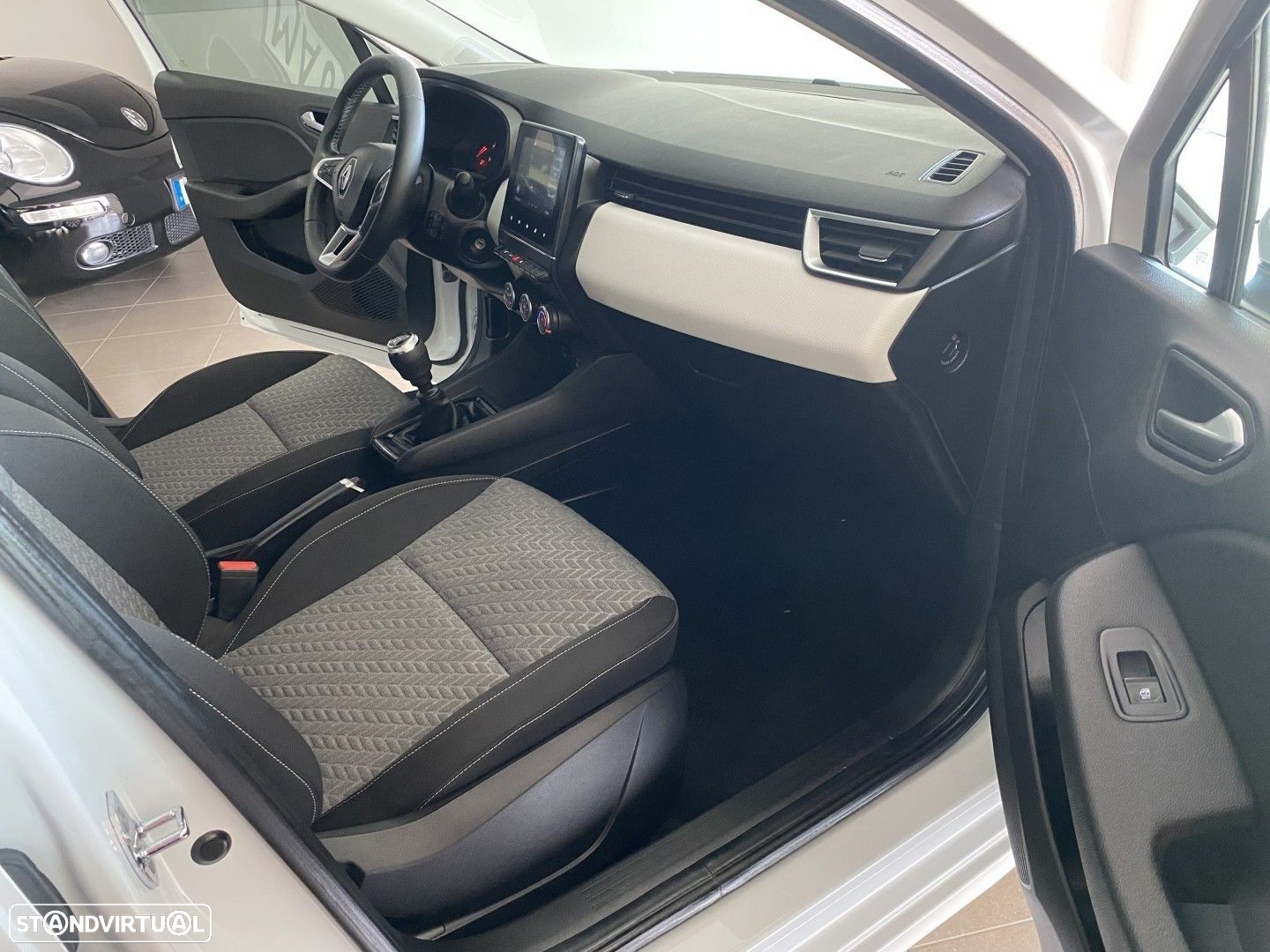 Renault Clio 1.5 Blue dCi Limited - 13