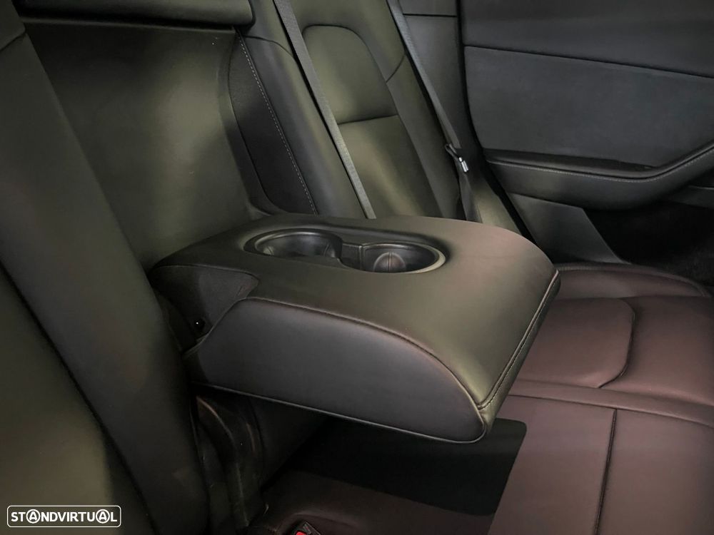 Tesla Model Y Long Range Dual Motor AWD - 19