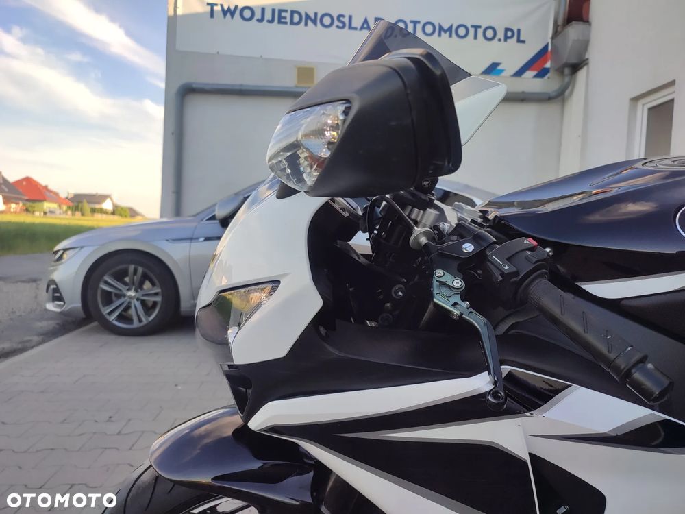 Honda CBR - 9