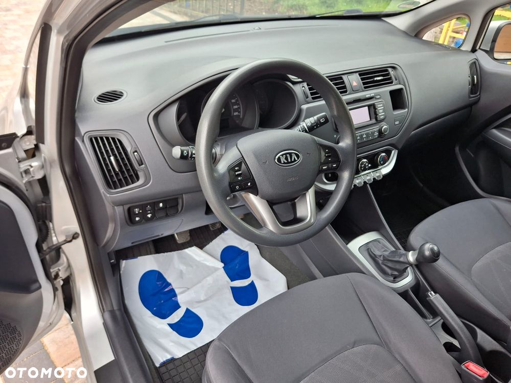 Kia Rio 1.2 ISG Dream Team Edition - 10
