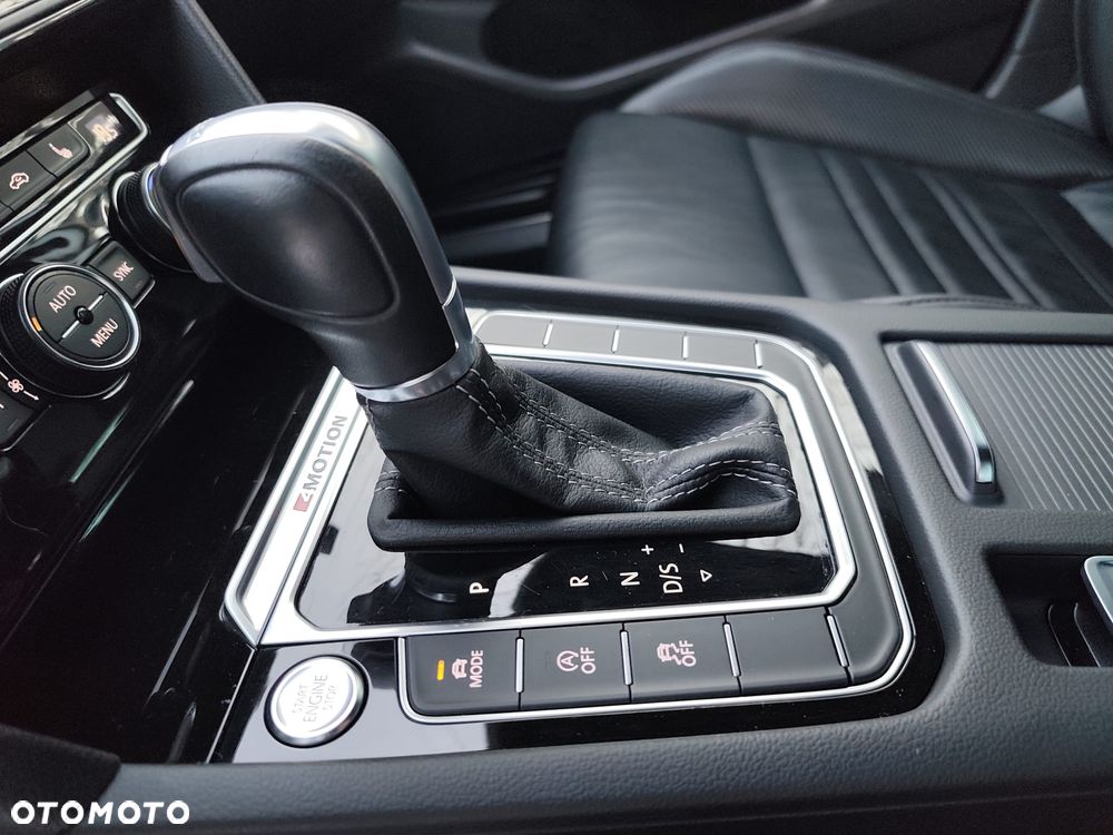 Volkswagen Passat 2.0 TDI Bi-Turbo BMT 4Mot Highline DSG - 14