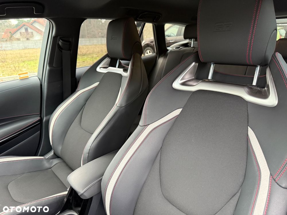 Toyota Corolla 1.8 Hybrid GR Sport - 27