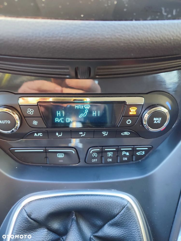 Ford Kuga 2.0 TDCi 2x4 Individual - 37