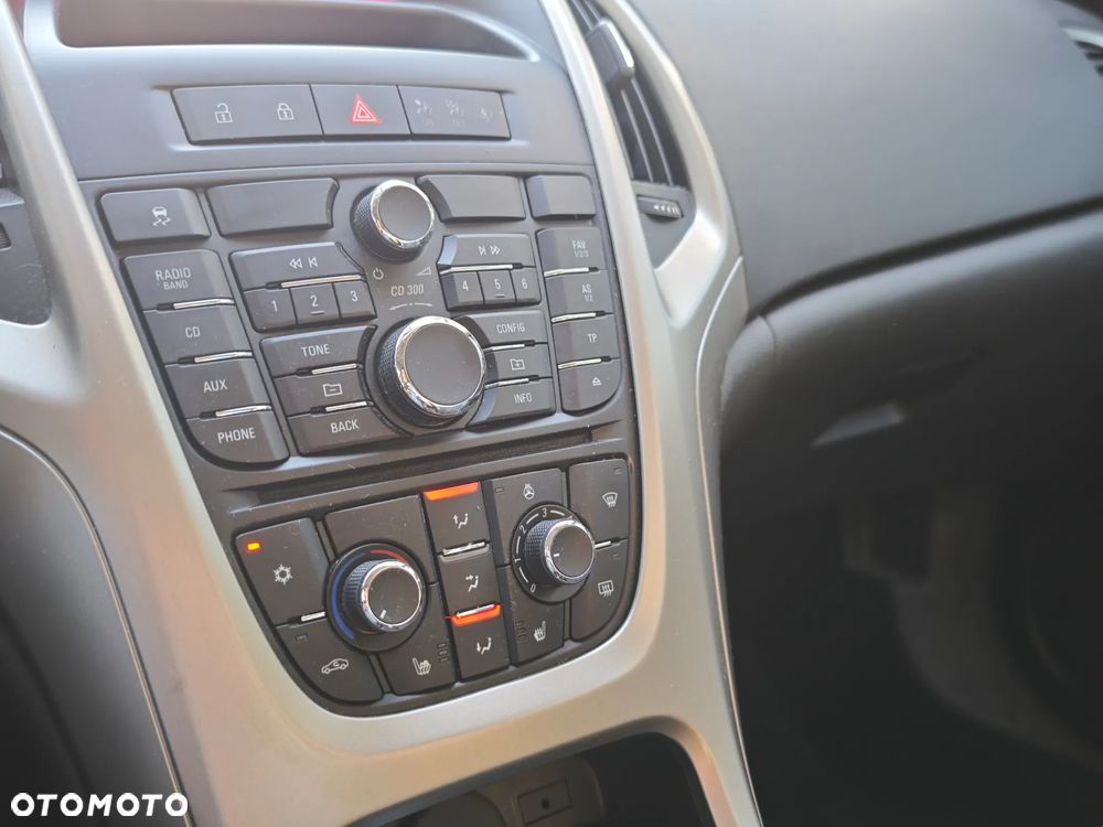 Opel Astra 1.4 Innovation - 32