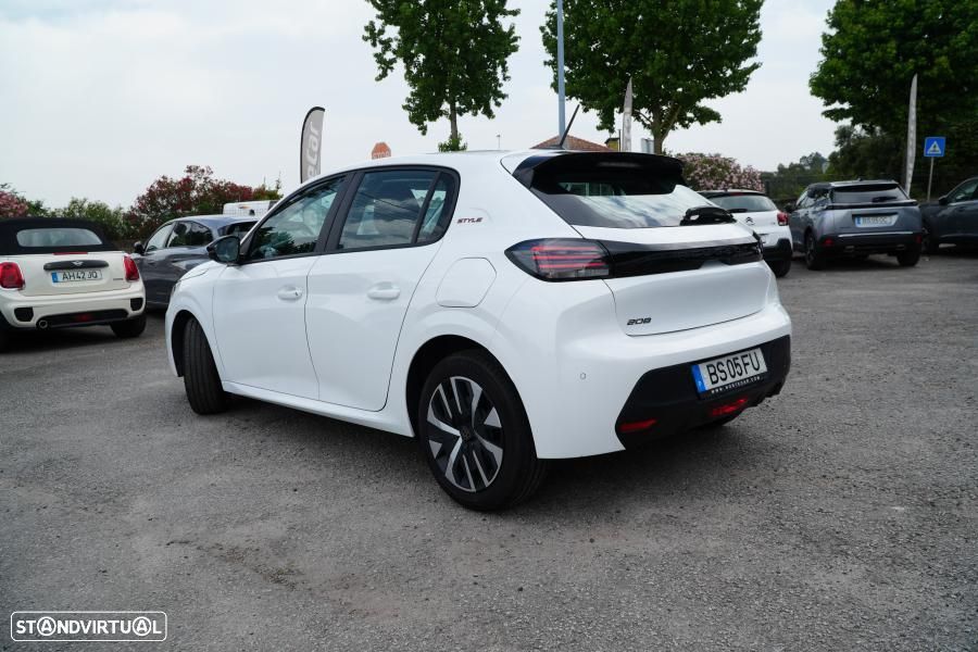 Peugeot 208 1.2 PureTech Allure - 6