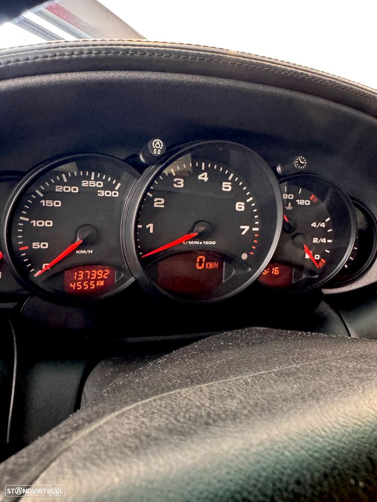 Porsche 911 (996) Carrera Coupé - 15