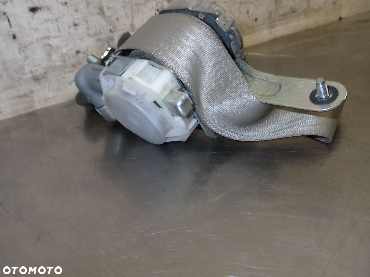 PAS PRAWY PRZEDNI BEZPIECZEŃSTWA SUBARU LEGACY IV 2.0D 7Q8050-P - 2