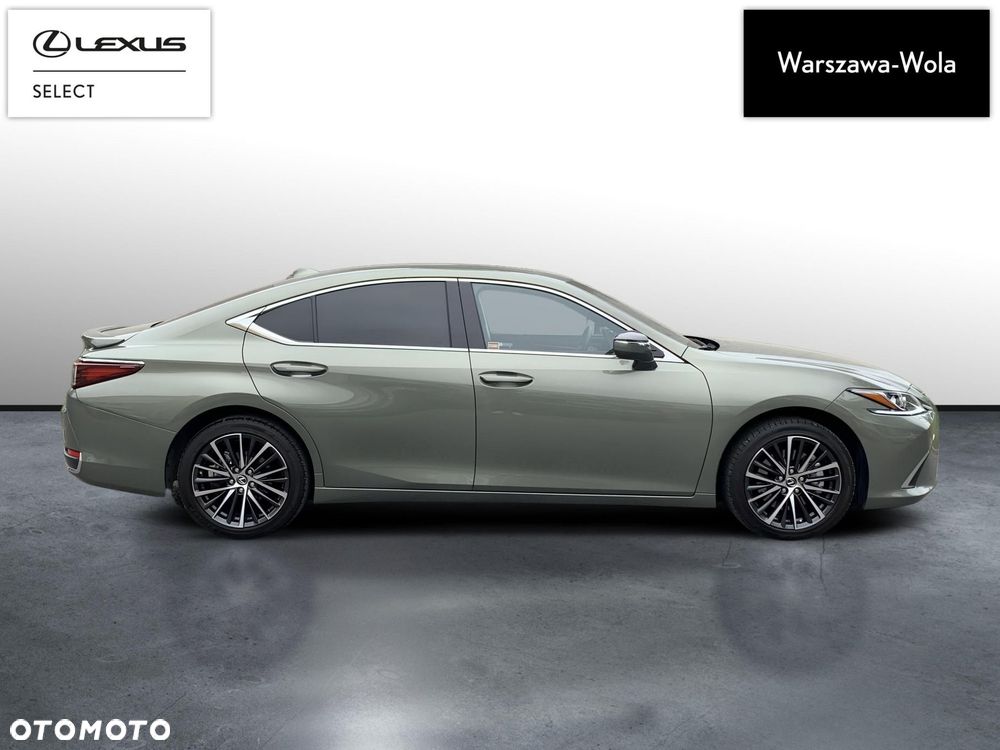 Lexus ES 300h Business Edition - 8