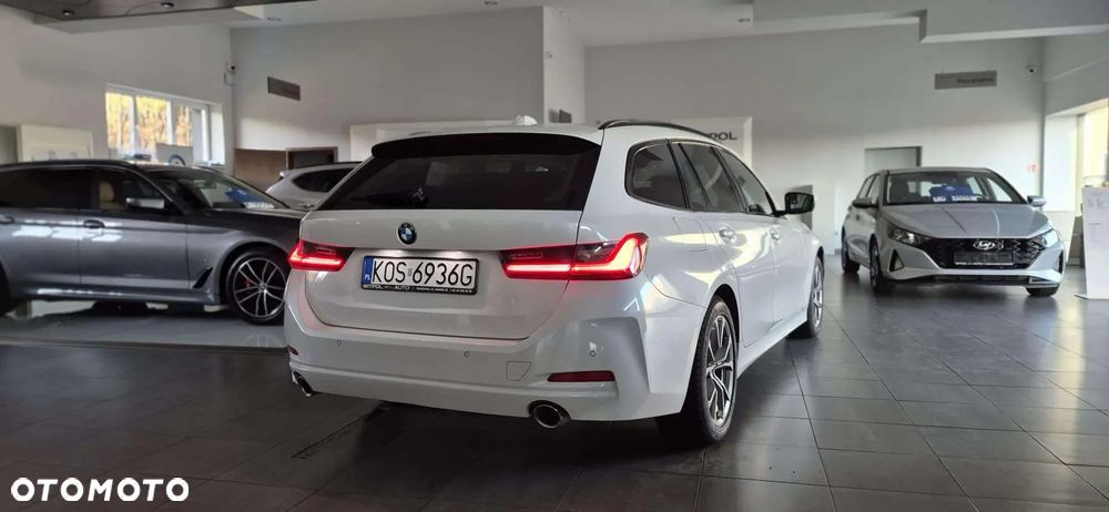 BMW Seria 3 318d Touring - 4