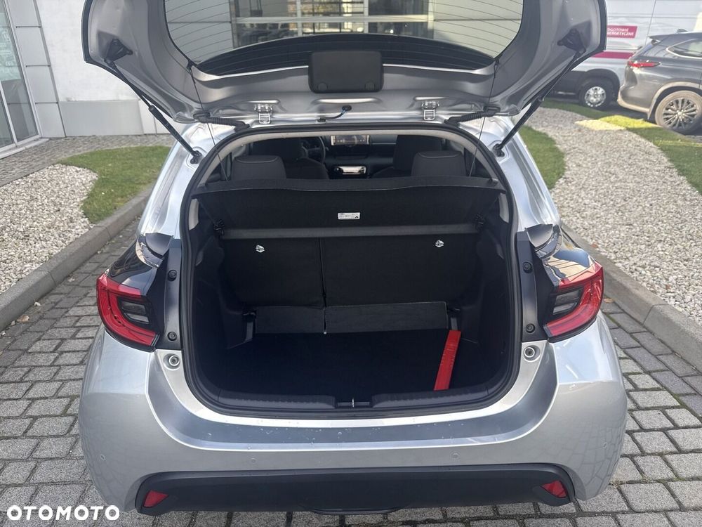 Toyota Yaris Hybrid 1.5 Style - 12