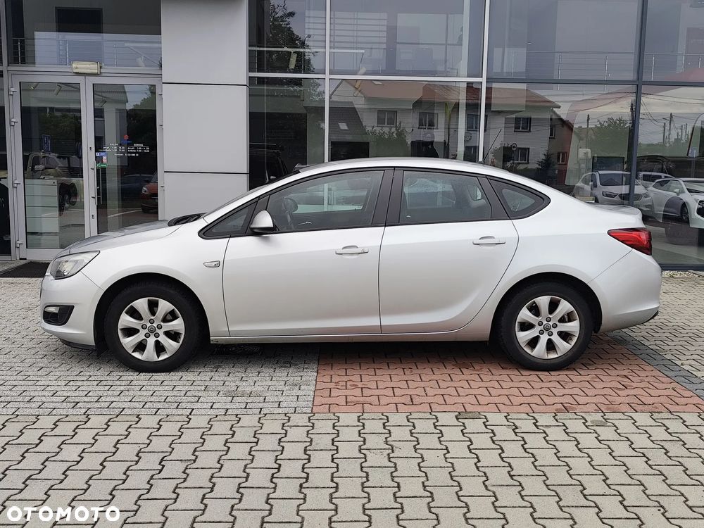 Opel Astra 1.6 Business EU6 - 7