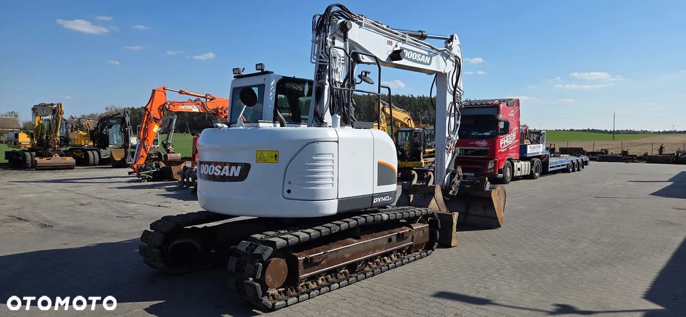 Doosan <<Doosan DX140LCR, 2015r, pług, ramie 3xłamane, 2 łyżki, z Niemiec!>> - 6