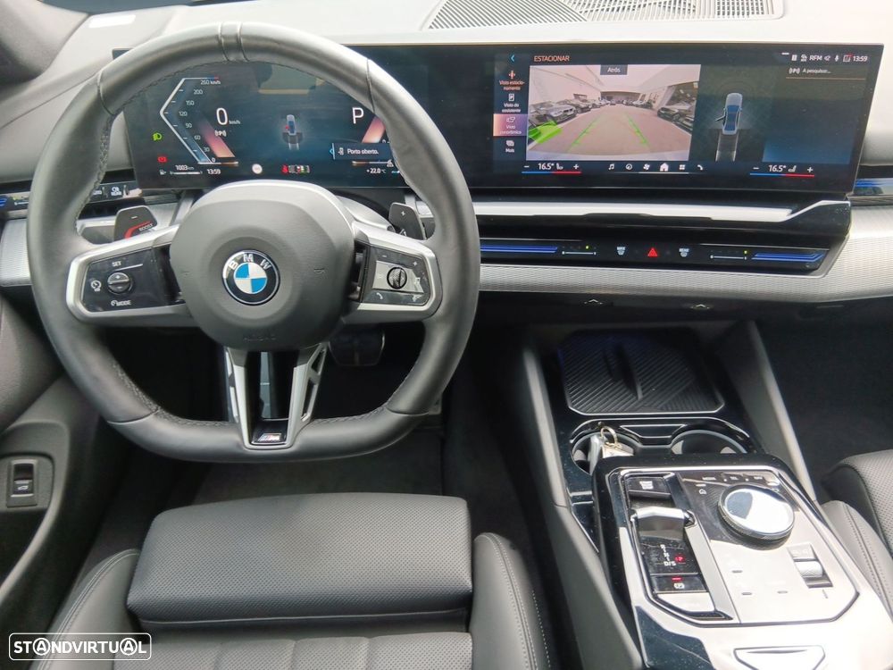 BMW 520 d Pack Desportivo M - 13