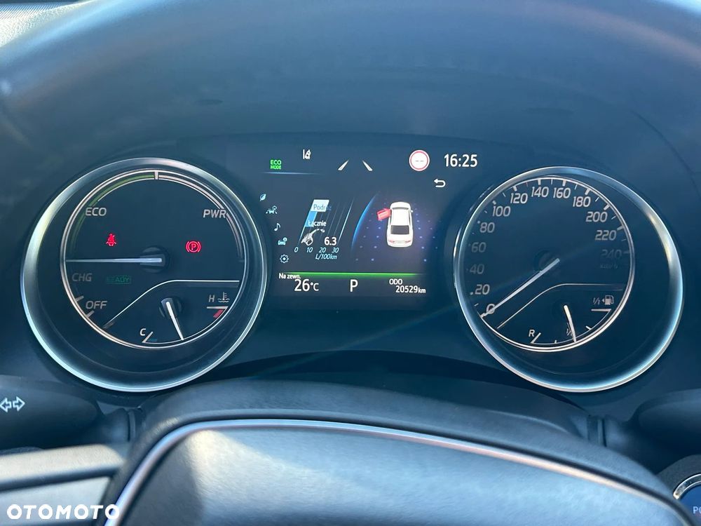 Toyota Camry 2.5 Hybrid Comfort CVT - 24