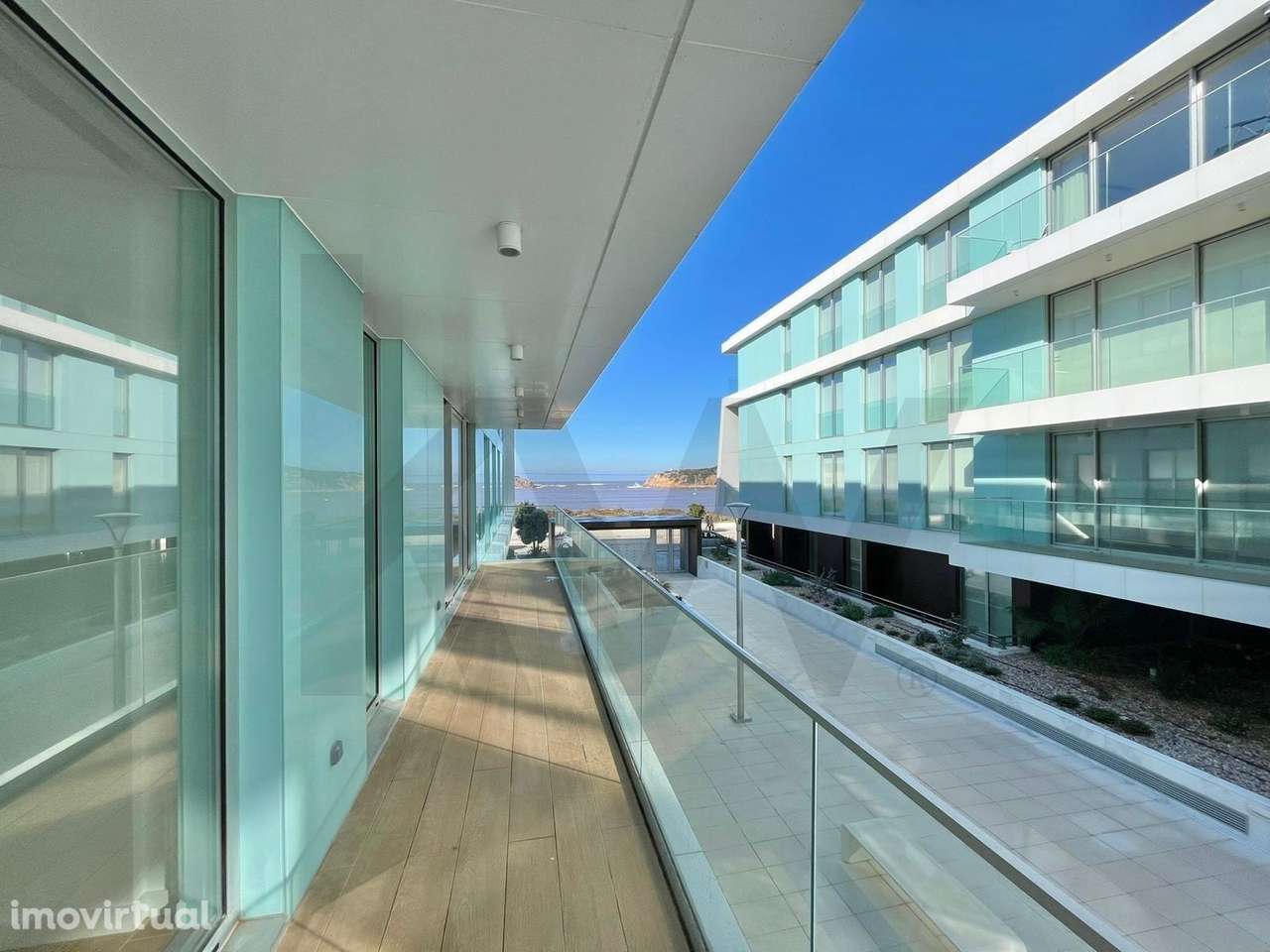 Apartamento T3 Novo em Primeira Linha de Mar – São Martinho do Porto - Grande imagem: 3/33