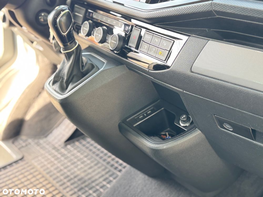 Volkswagen Multivan 2.0 BiTDI L1 Business 4Motion DSG - 28