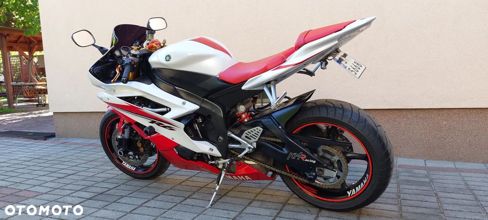 Yamaha R6 - 6