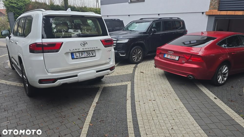 Toyota Land Cruiser - 8