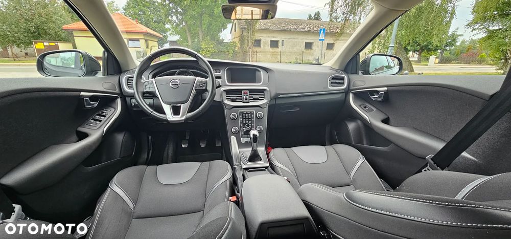 Volvo V40 - 18