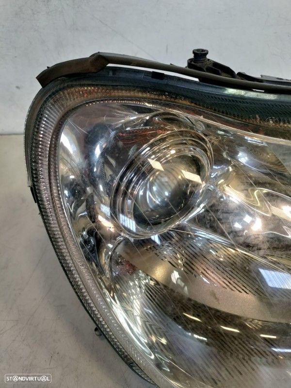Farol Frente Direito / Otica Direita Mercedes-Benz S-Class (W220)  A22 - 2