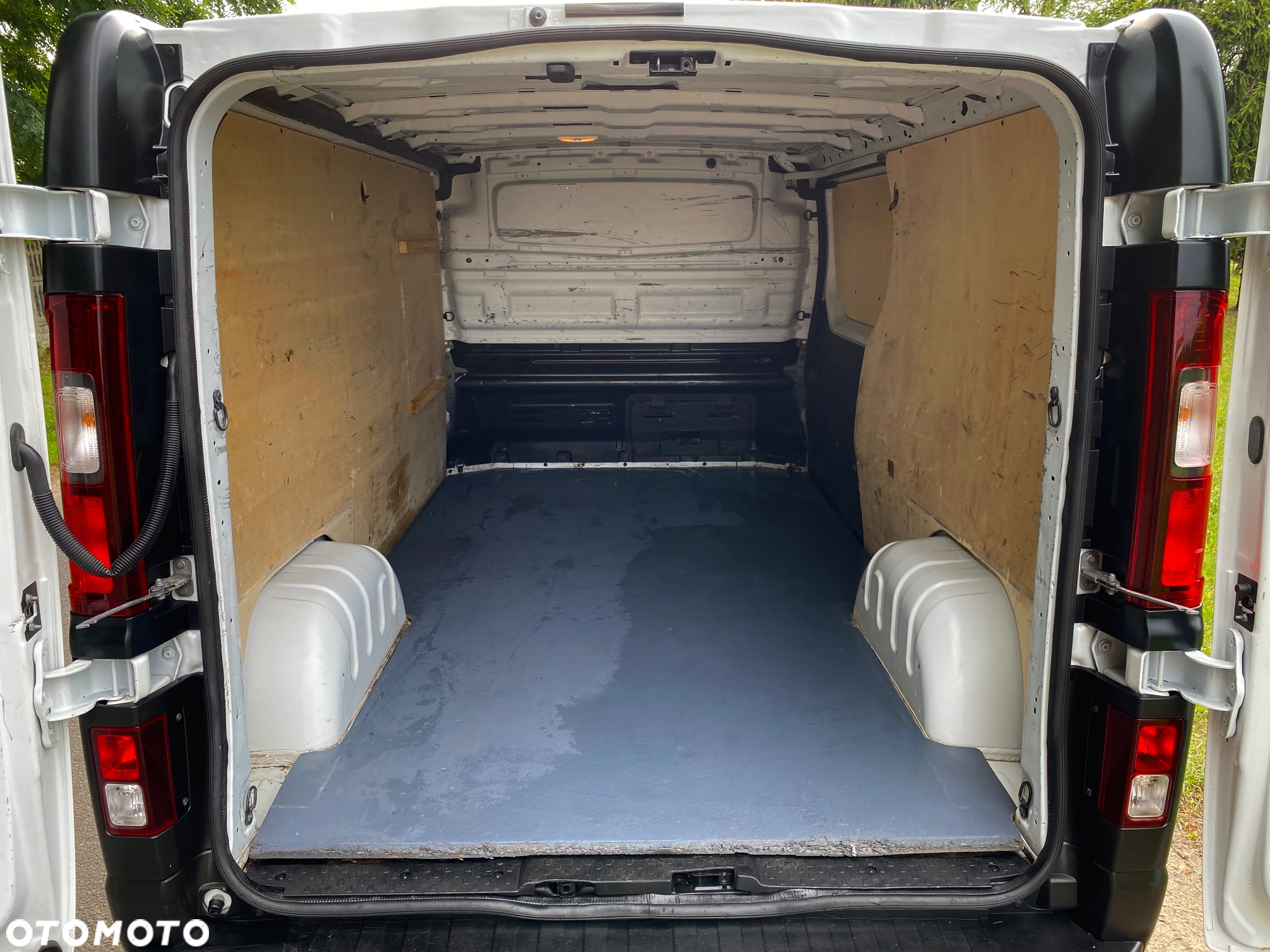 Renault Trafic - 12
