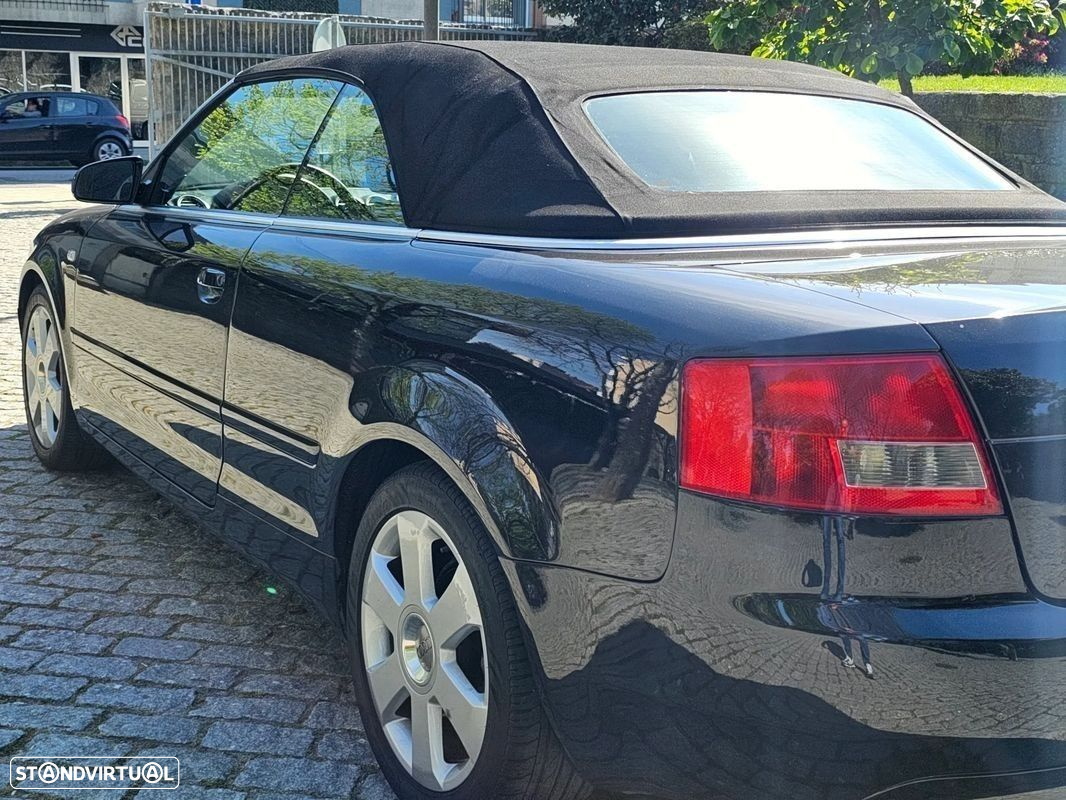 Audi A4 Cabrio 2.5 TDi Multit. S-line - 10