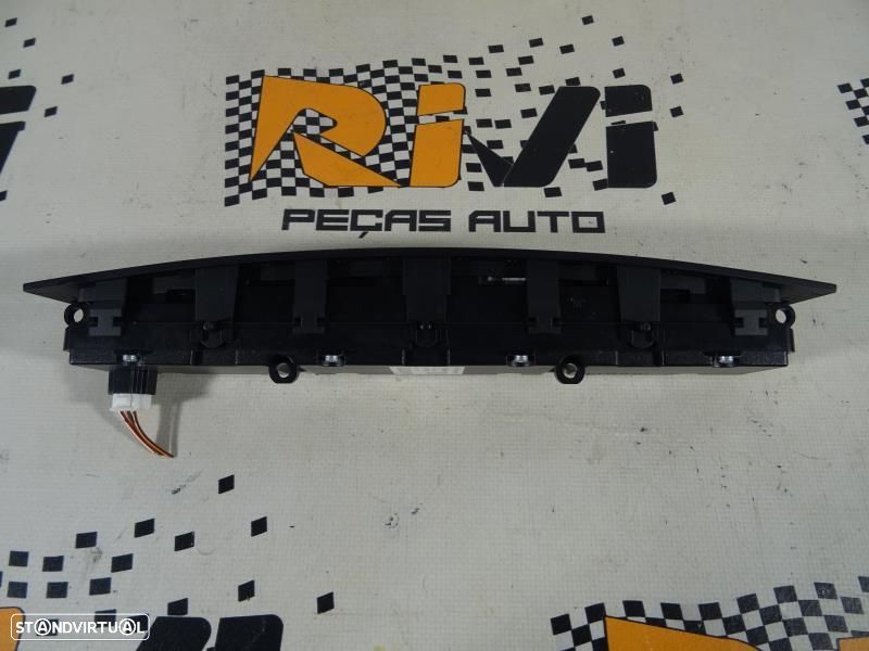 Conjunto De Botões Mercedes-Benz Cla Coupé (C117)  A2469059801 / A 246 - 6